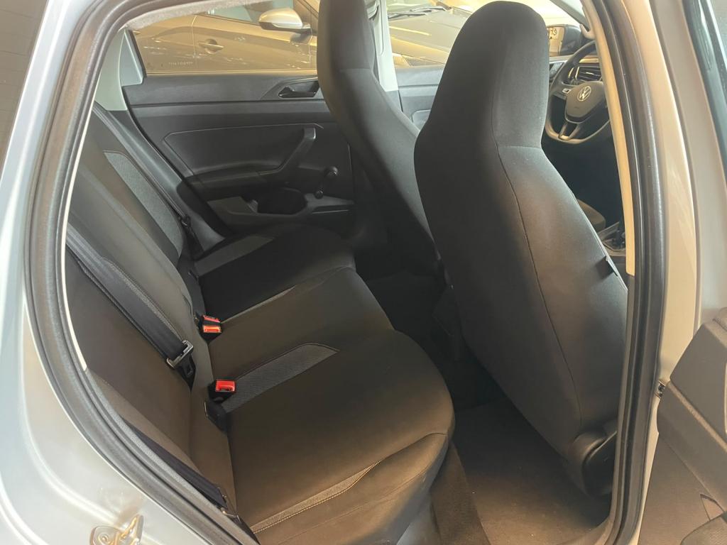 VOLKSWAGEN Polo Hatch - Foto