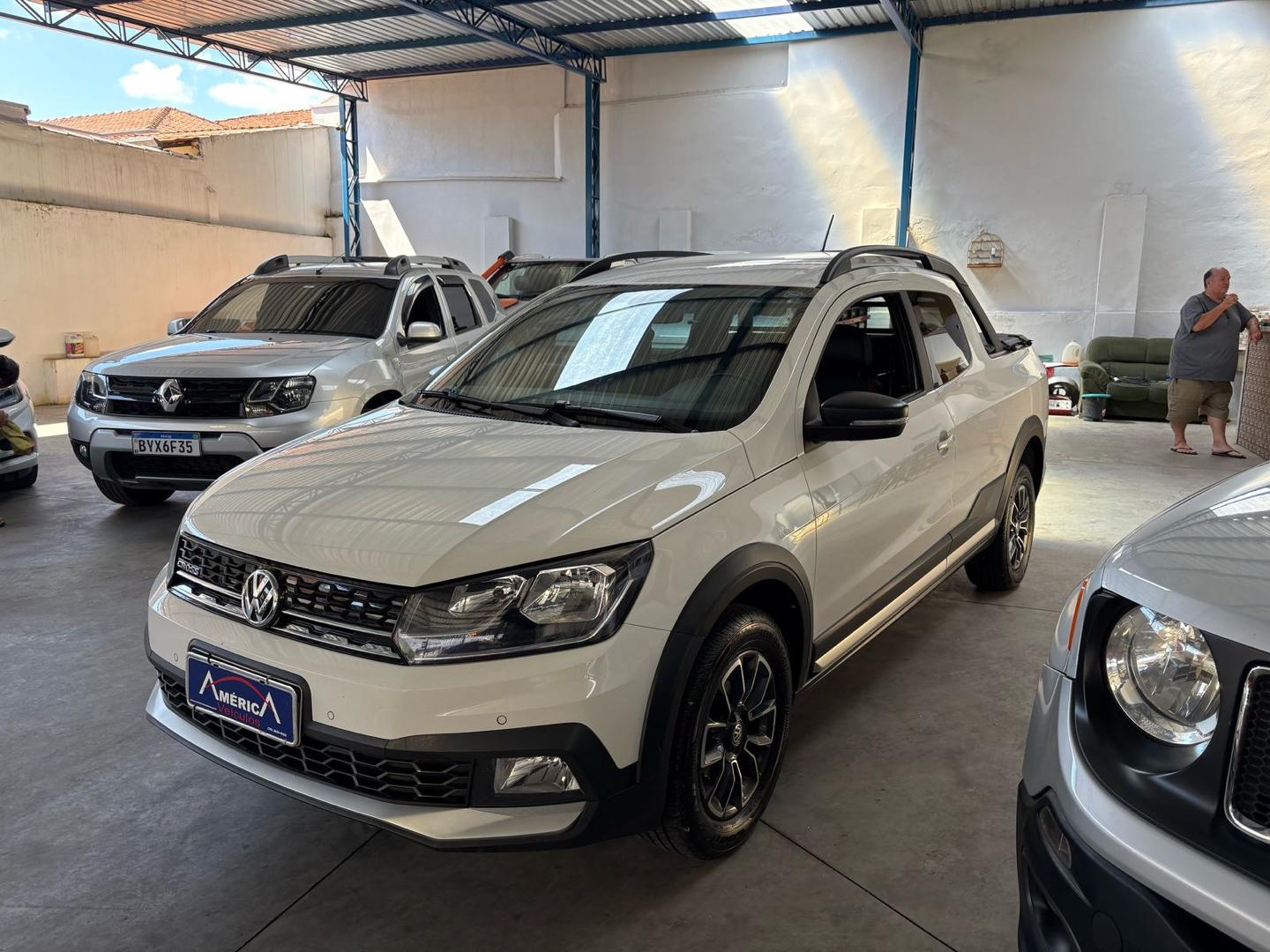 VOLKSWAGEN Saveiro
