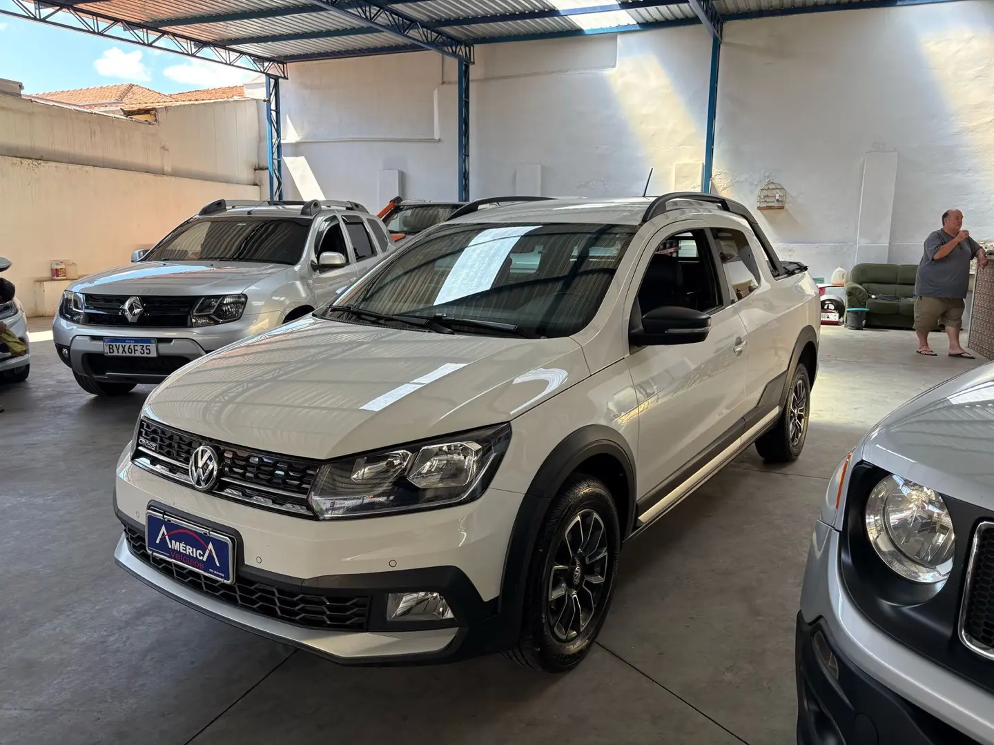 VOLKSWAGEN Saveiro
