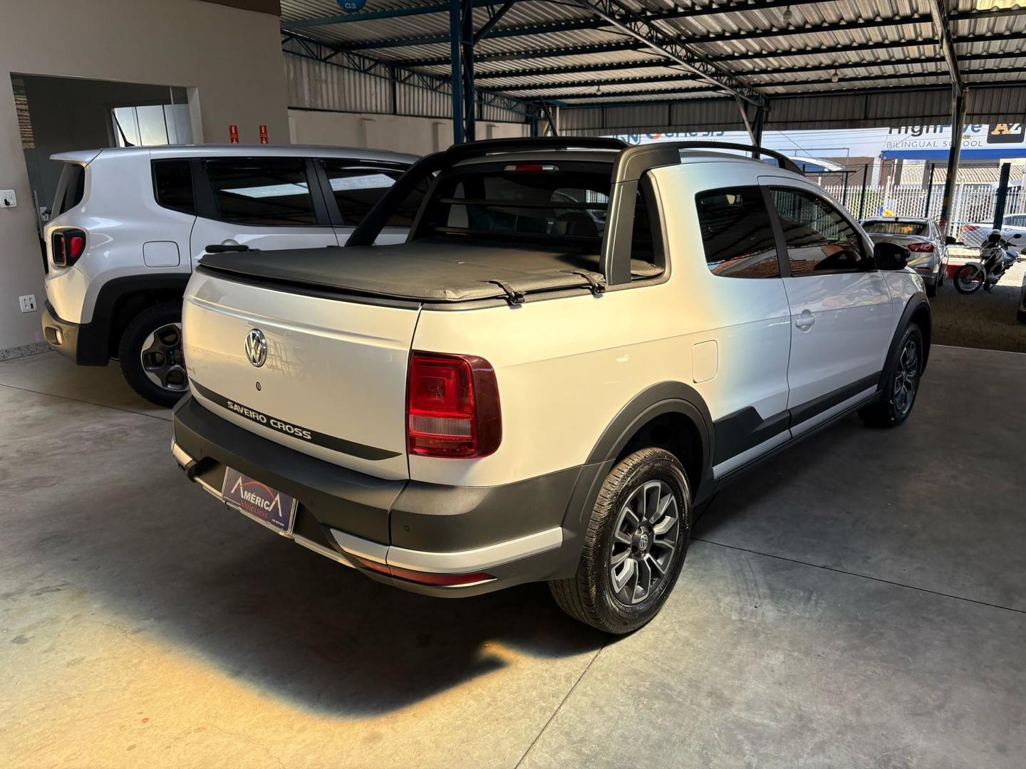 VOLKSWAGEN Saveiro - Foto