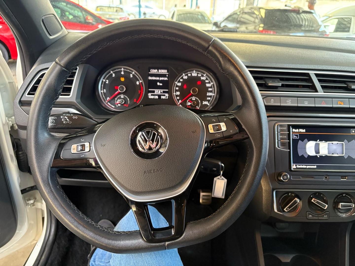 VOLKSWAGEN Saveiro - Foto