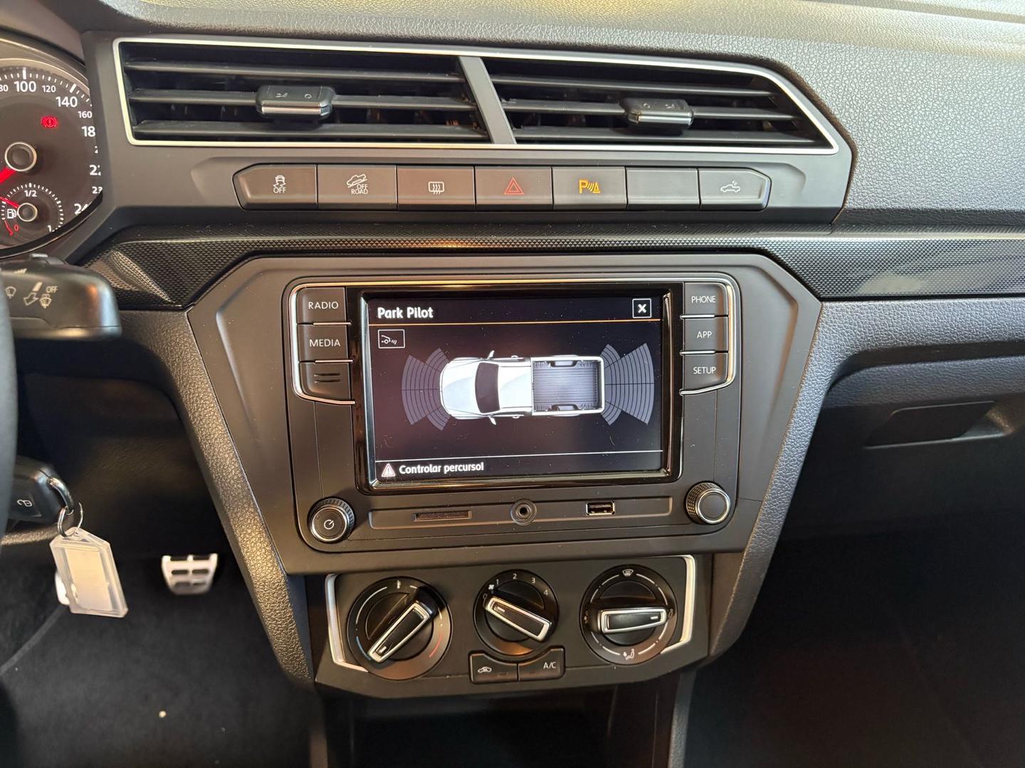 VOLKSWAGEN Saveiro - Miniatura