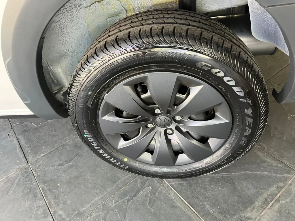 VOLKSWAGEN Saveiro - Foto