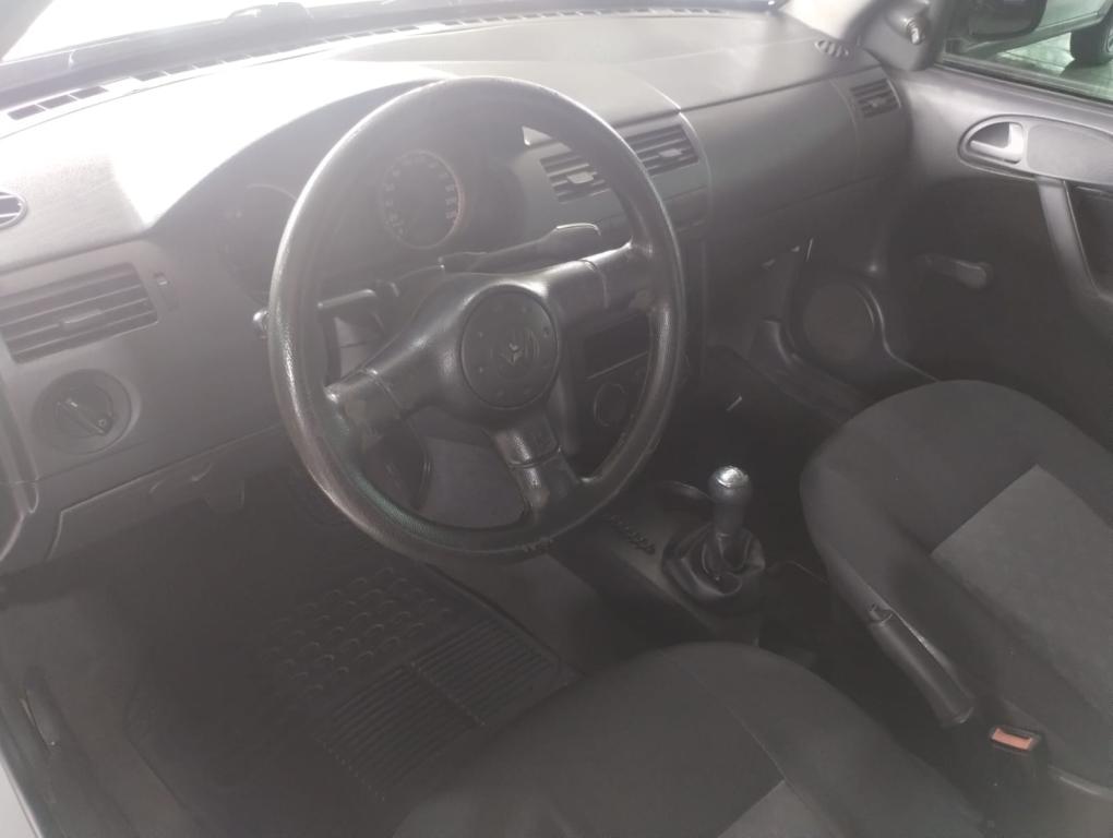 VOLKSWAGEN Saveiro - Foto