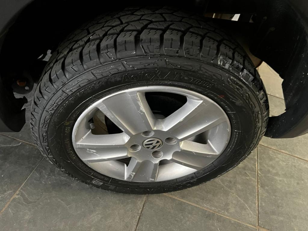 VOLKSWAGEN Saveiro - Foto