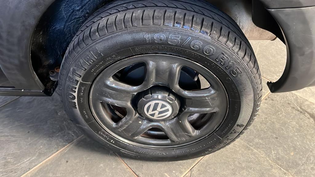 VOLKSWAGEN Saveiro - Foto