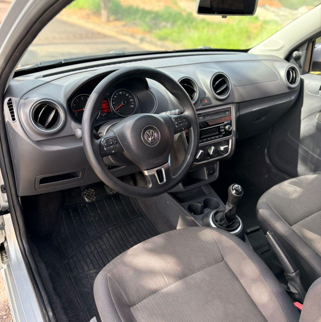 VOLKSWAGEN Saveiro - Foto