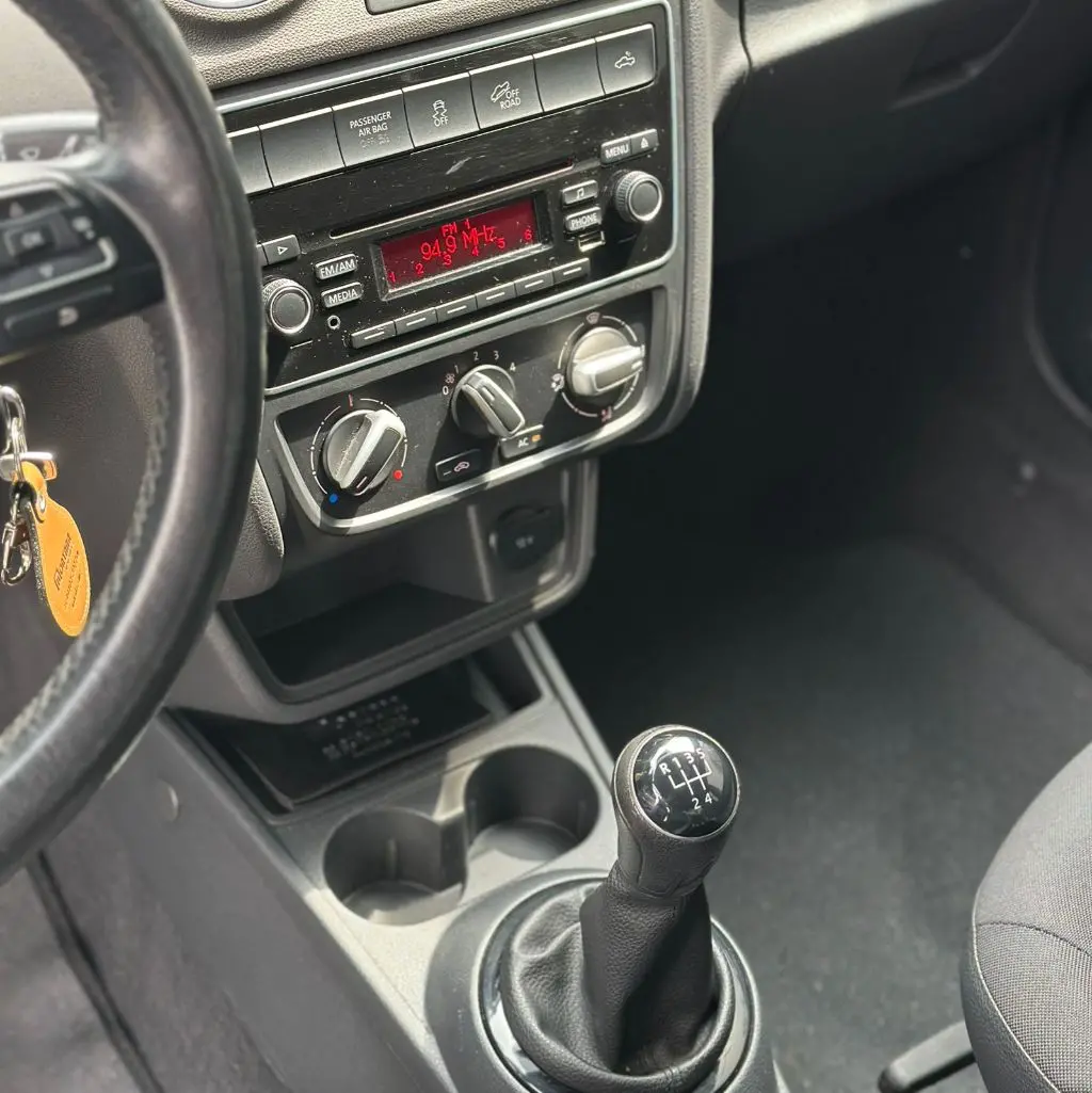 VOLKSWAGEN Saveiro - Foto