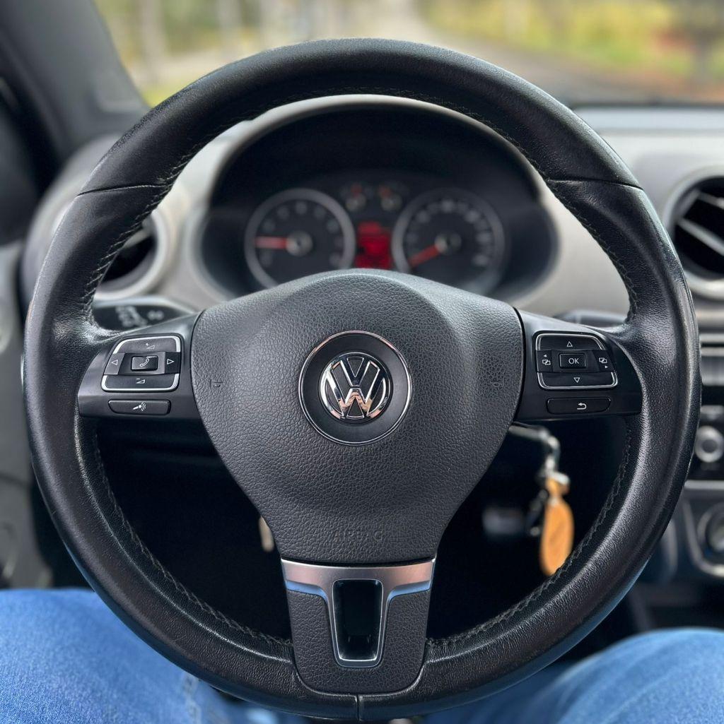 VOLKSWAGEN Saveiro - Foto