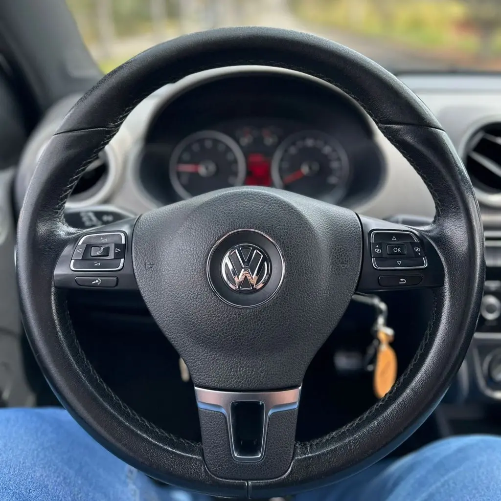 VOLKSWAGEN Saveiro - Foto