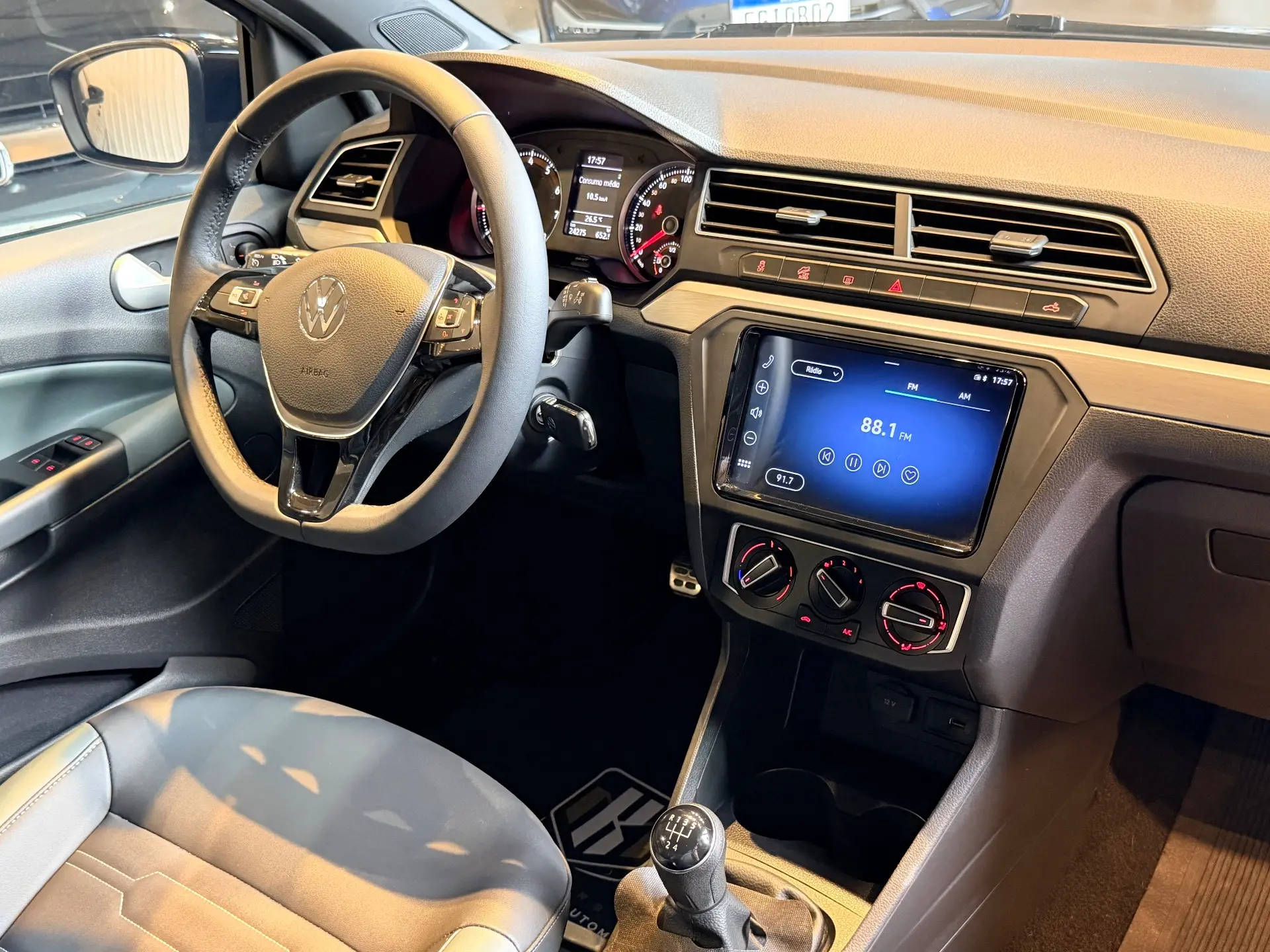 VOLKSWAGEN Saveiro - Foto