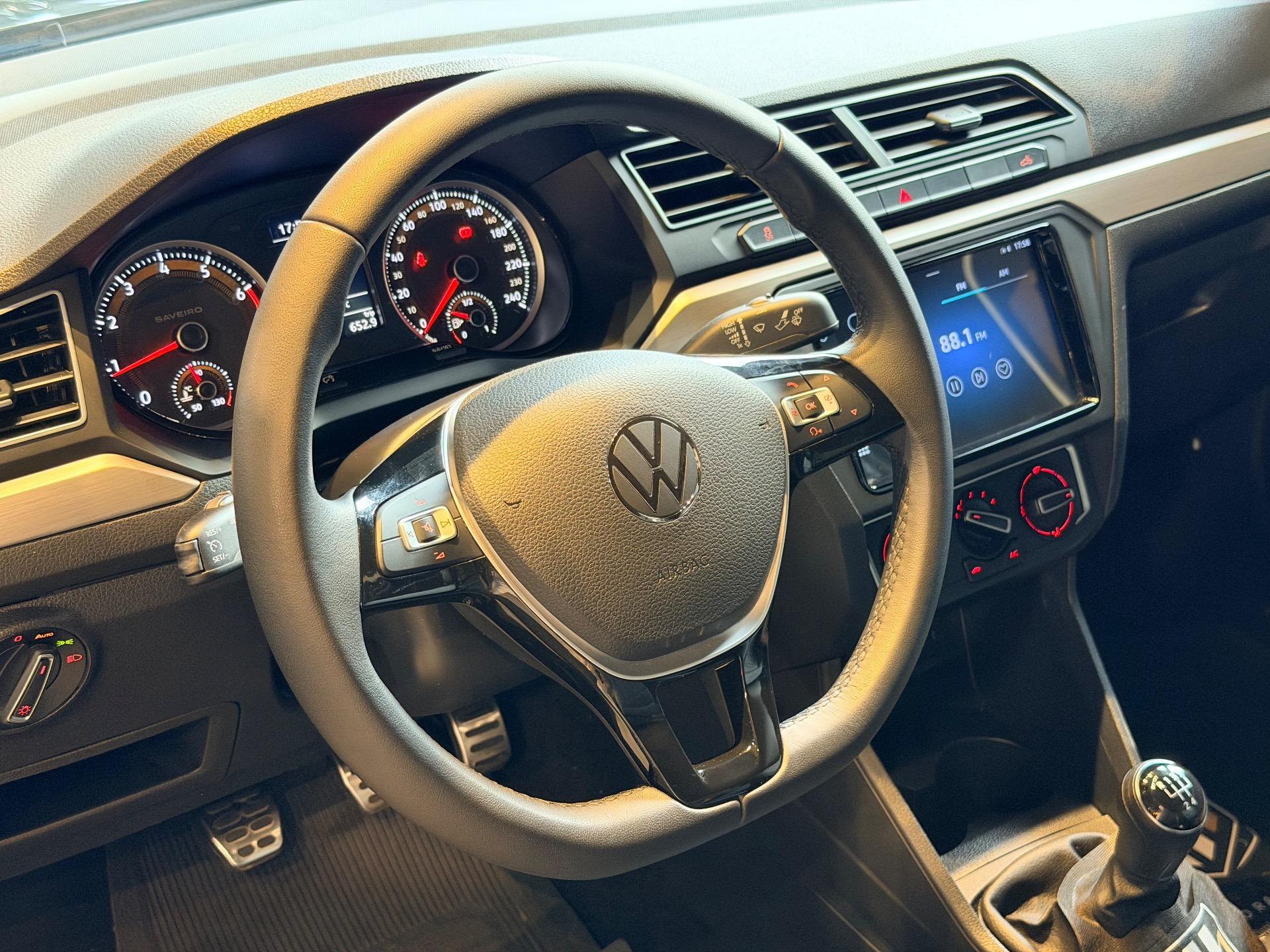 VOLKSWAGEN Saveiro - Foto