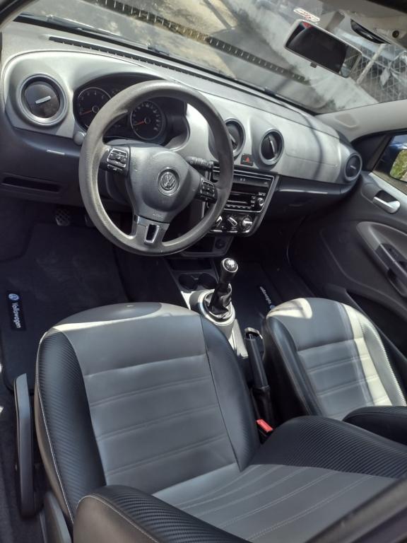 VOLKSWAGEN Saveiro - Foto