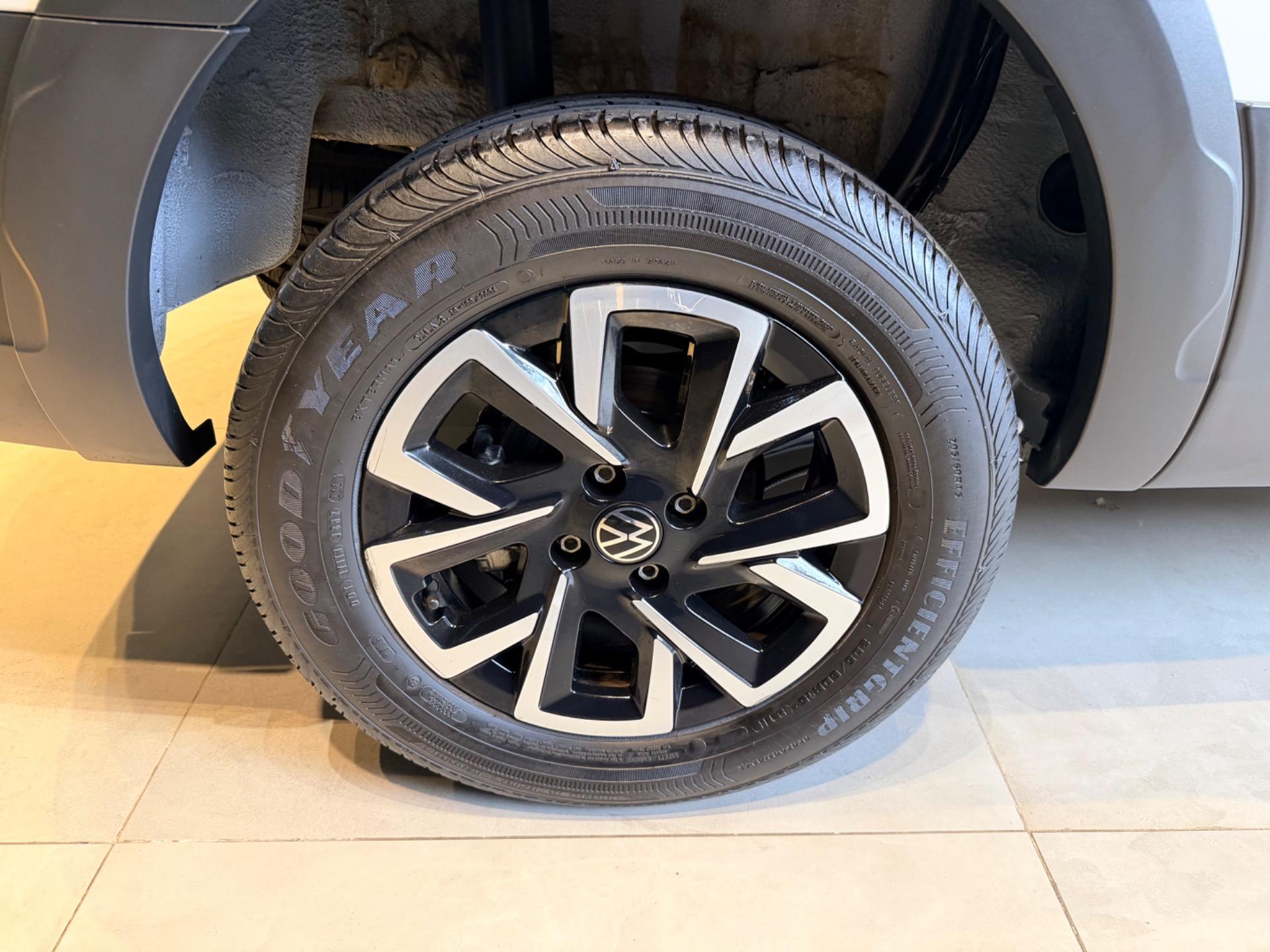 VOLKSWAGEN Saveiro - Foto