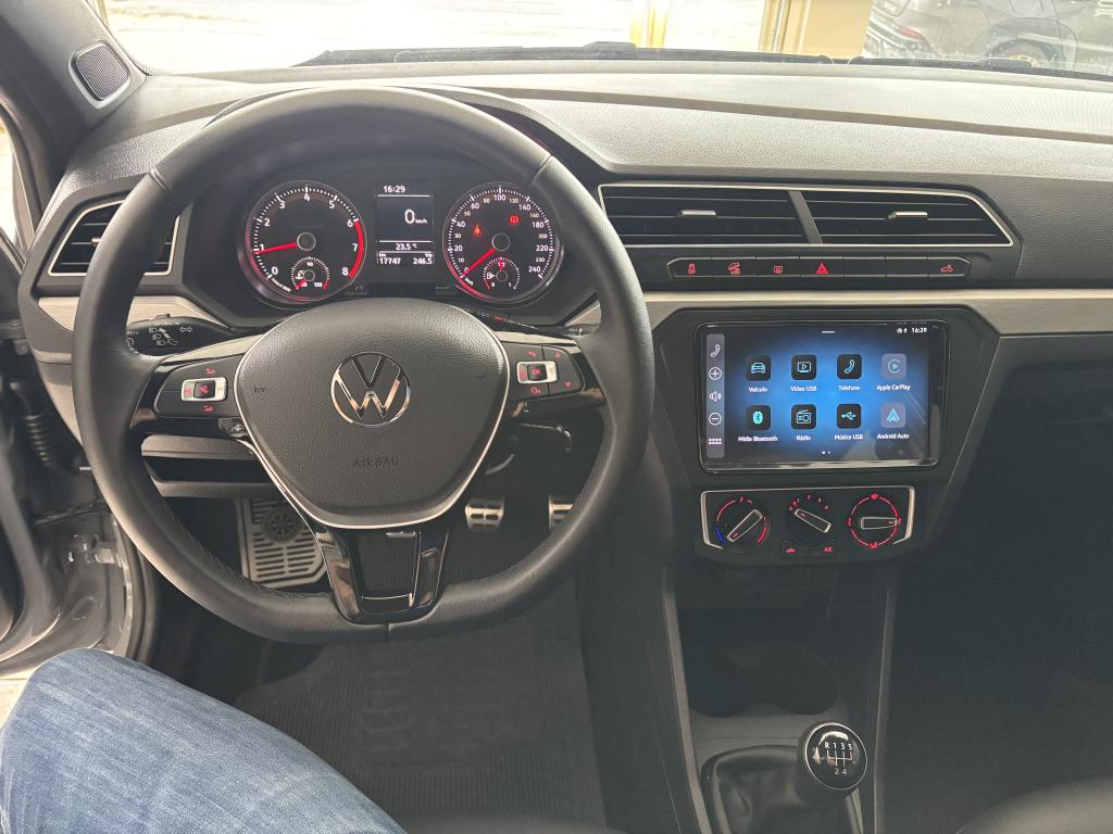 VOLKSWAGEN Saveiro - Foto