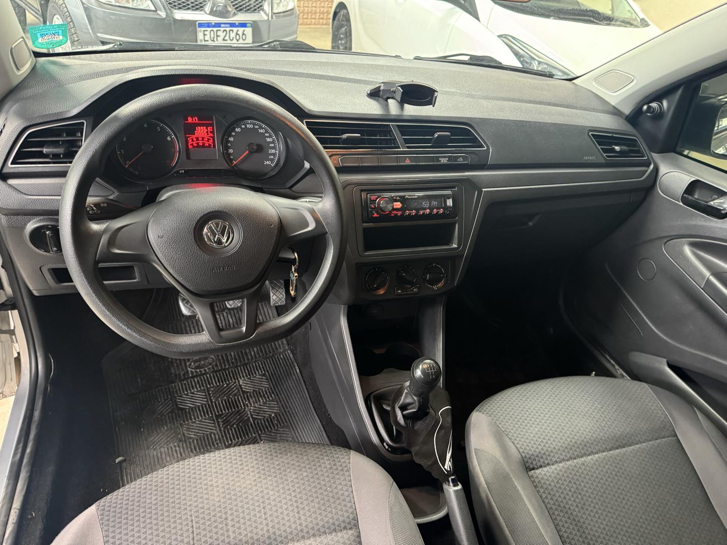 VOLKSWAGEN Saveiro - Foto