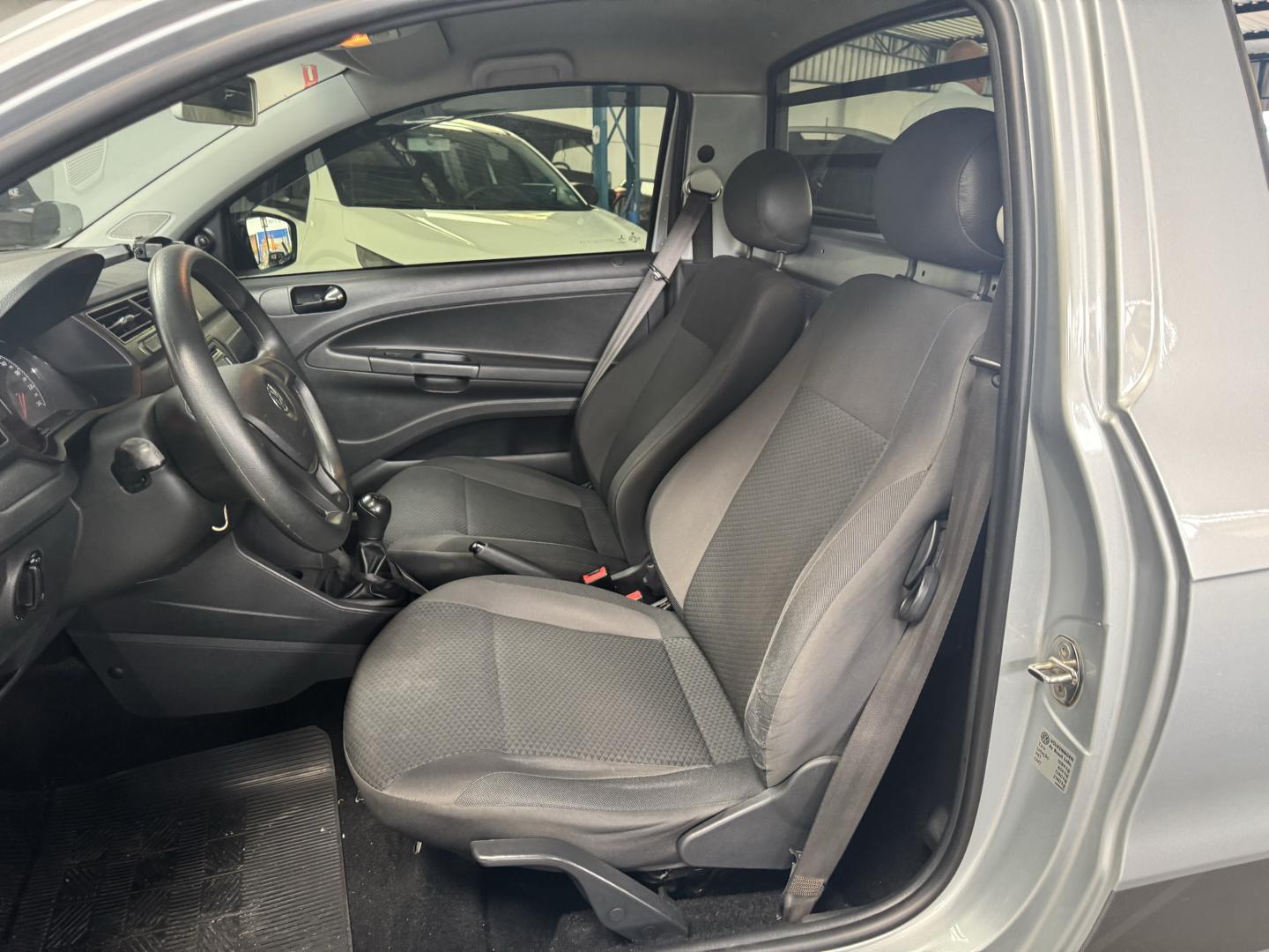 VOLKSWAGEN Saveiro - Foto