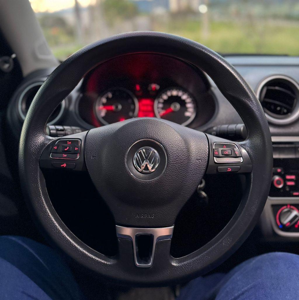 VOLKSWAGEN Saveiro - Foto