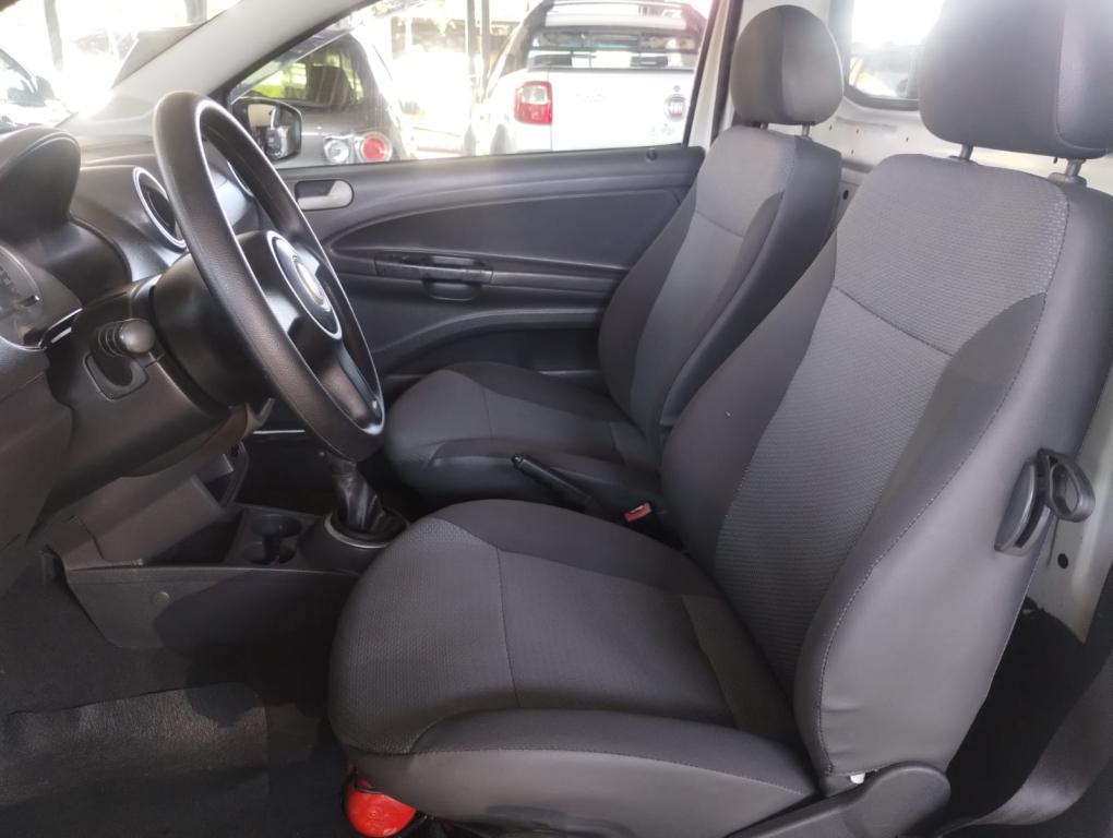 VOLKSWAGEN Saveiro - Foto
