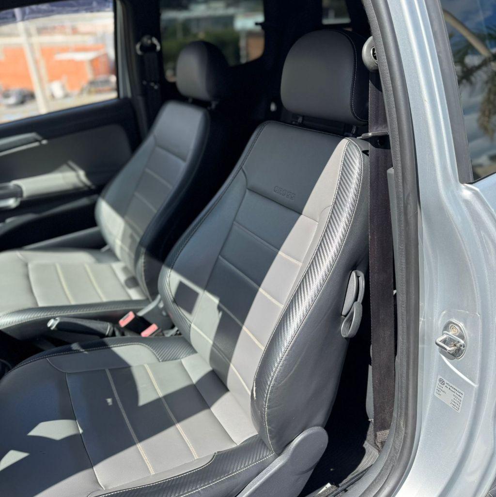 VOLKSWAGEN Saveiro - Foto