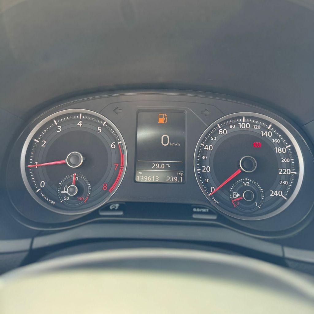 VOLKSWAGEN Saveiro - Foto