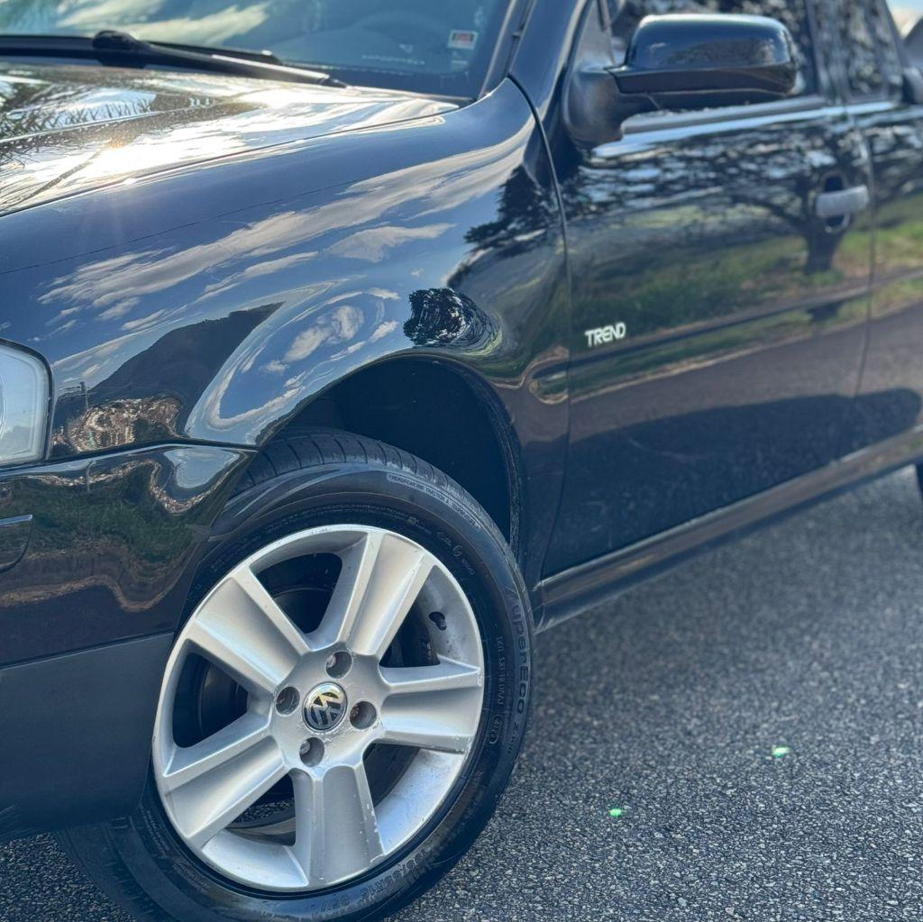 VOLKSWAGEN Saveiro - Foto