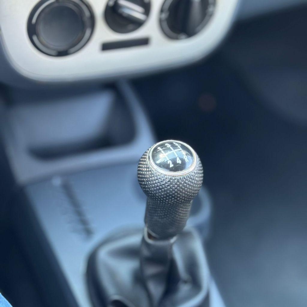 VOLKSWAGEN Saveiro - Foto