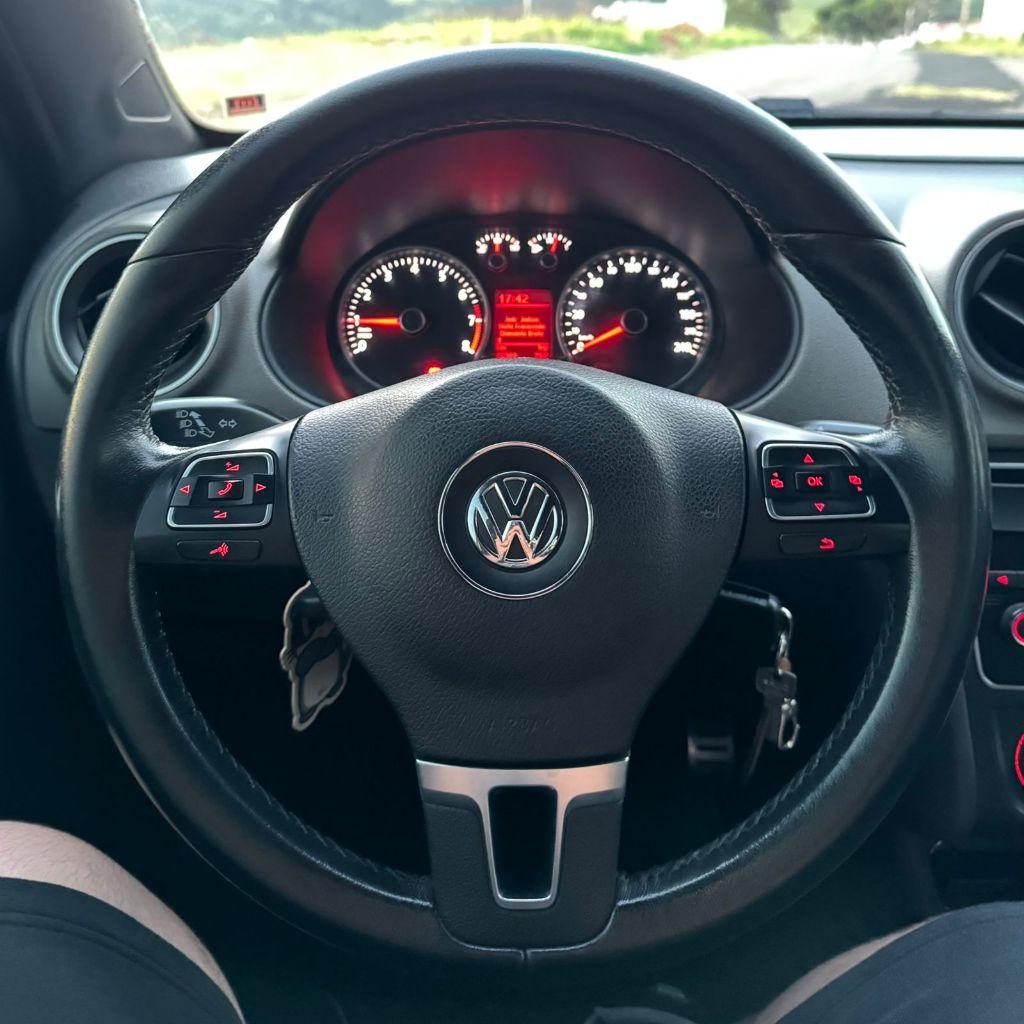 VOLKSWAGEN Saveiro - Foto
