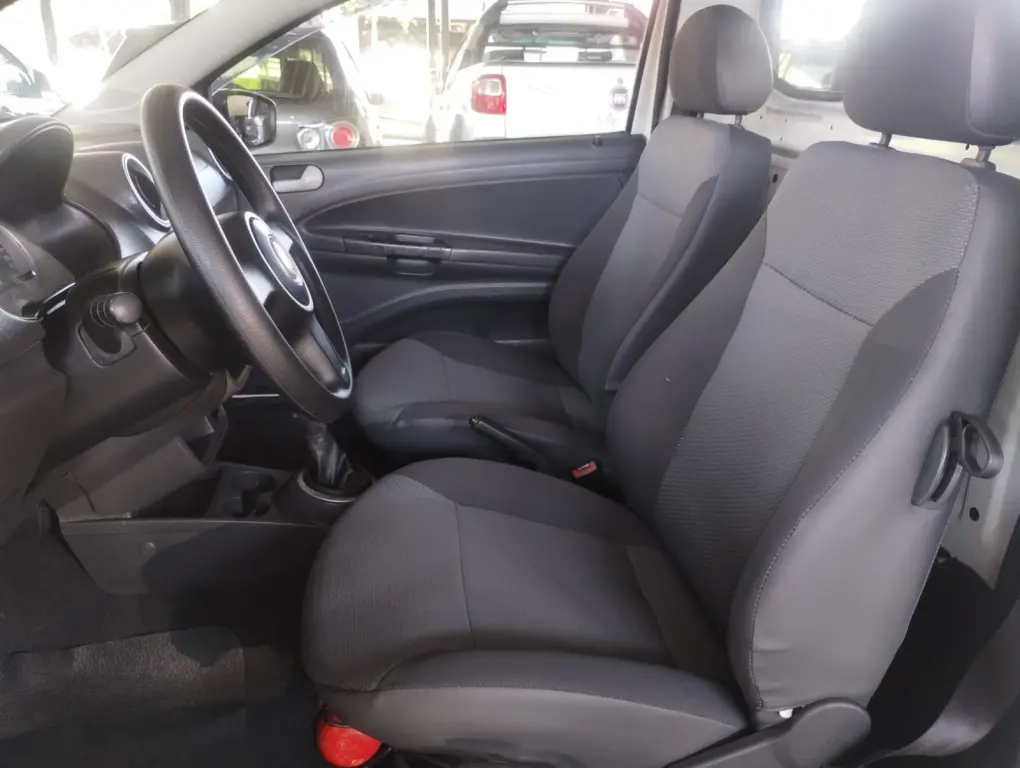 VOLKSWAGEN Saveiro - Foto