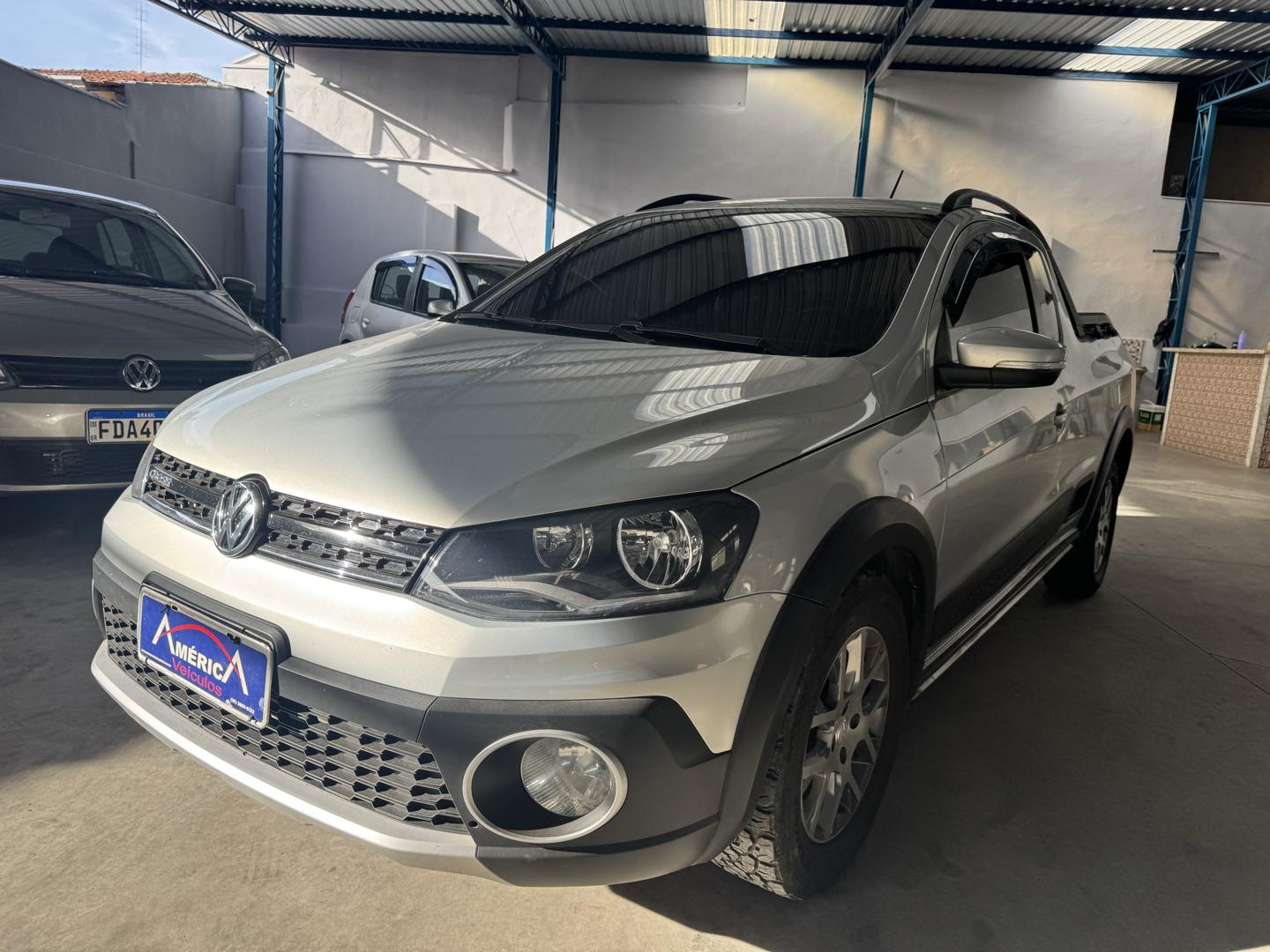 VOLKSWAGEN Saveiro - Foto