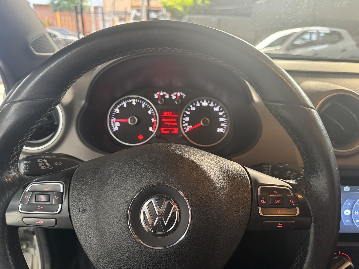 VOLKSWAGEN Saveiro - Foto