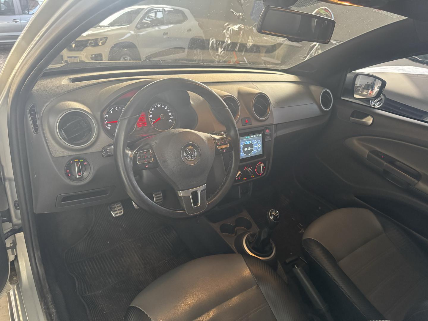 VOLKSWAGEN Saveiro - Foto
