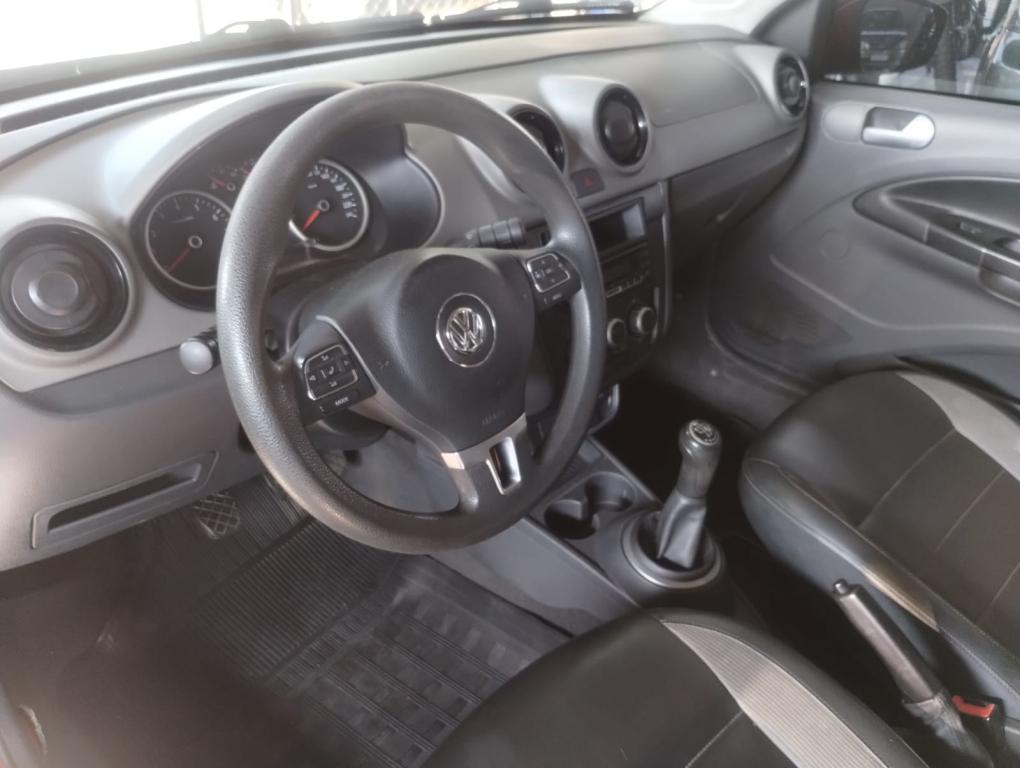 VOLKSWAGEN Saveiro - Foto