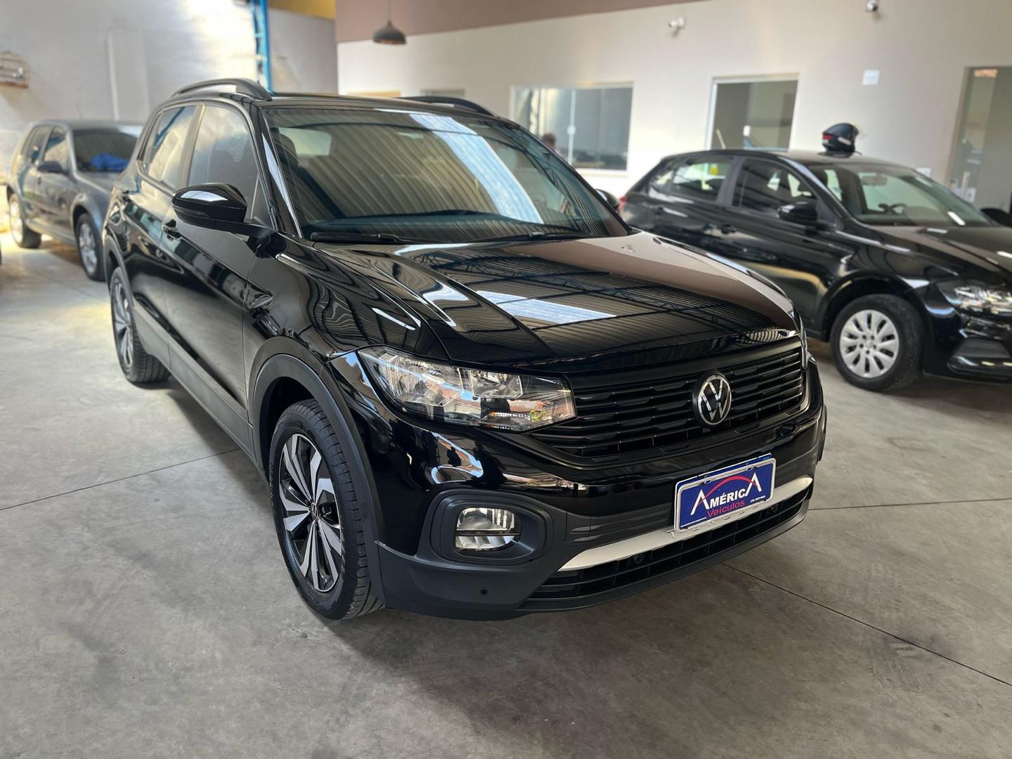 VOLKSWAGEN T-Cross - Foto