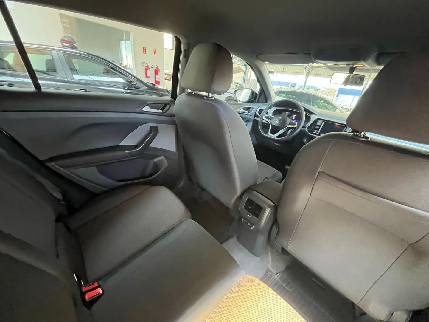 VOLKSWAGEN T-Cross - Foto