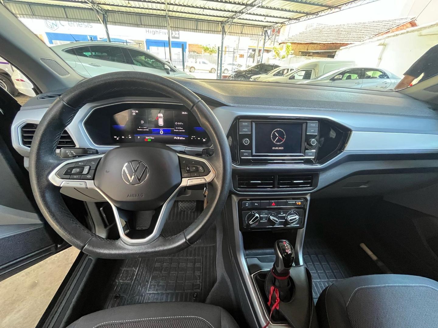 VOLKSWAGEN T-Cross - Foto