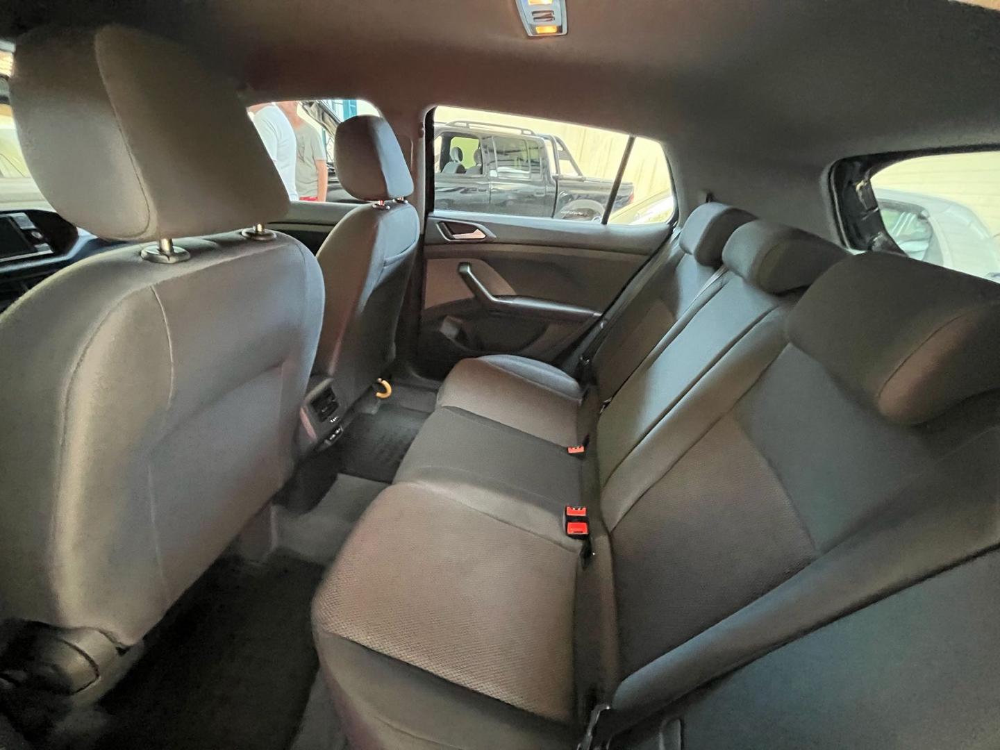 VOLKSWAGEN T-Cross - Foto