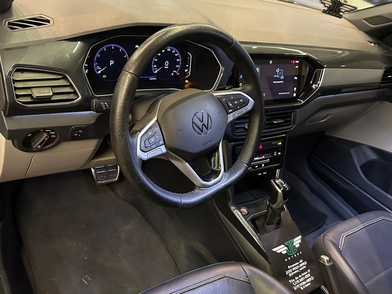 VOLKSWAGEN T-Cross - Foto