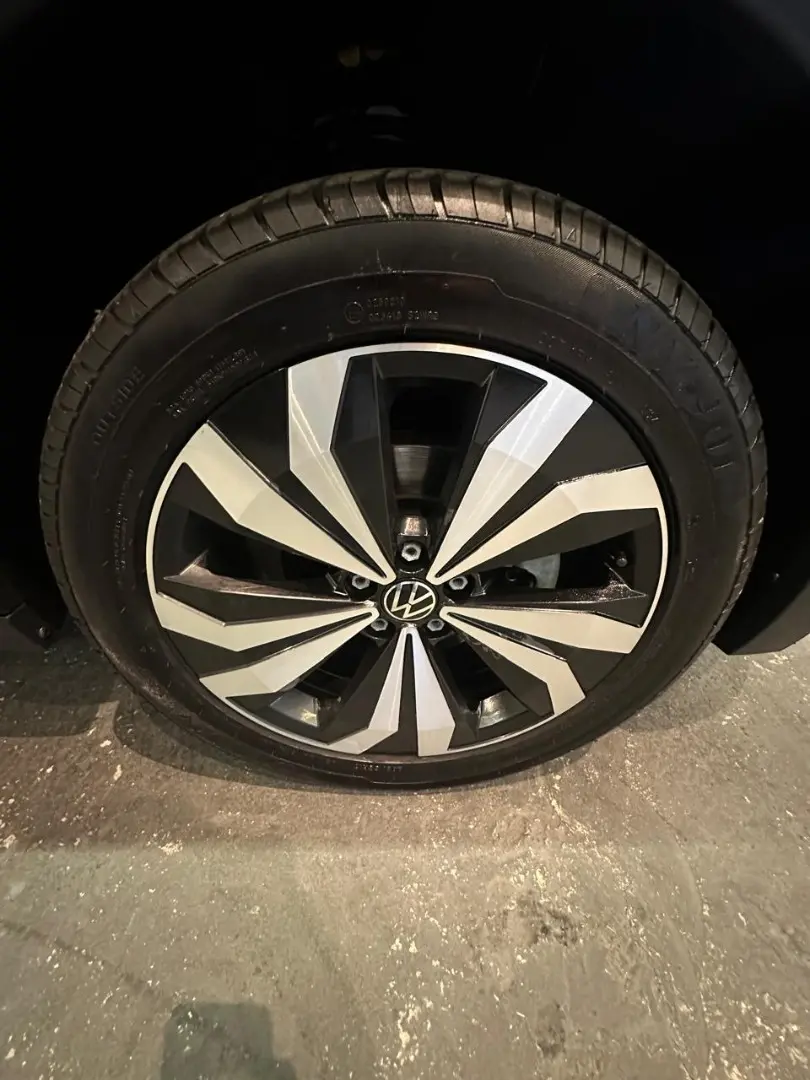 VOLKSWAGEN T-Cross - Foto