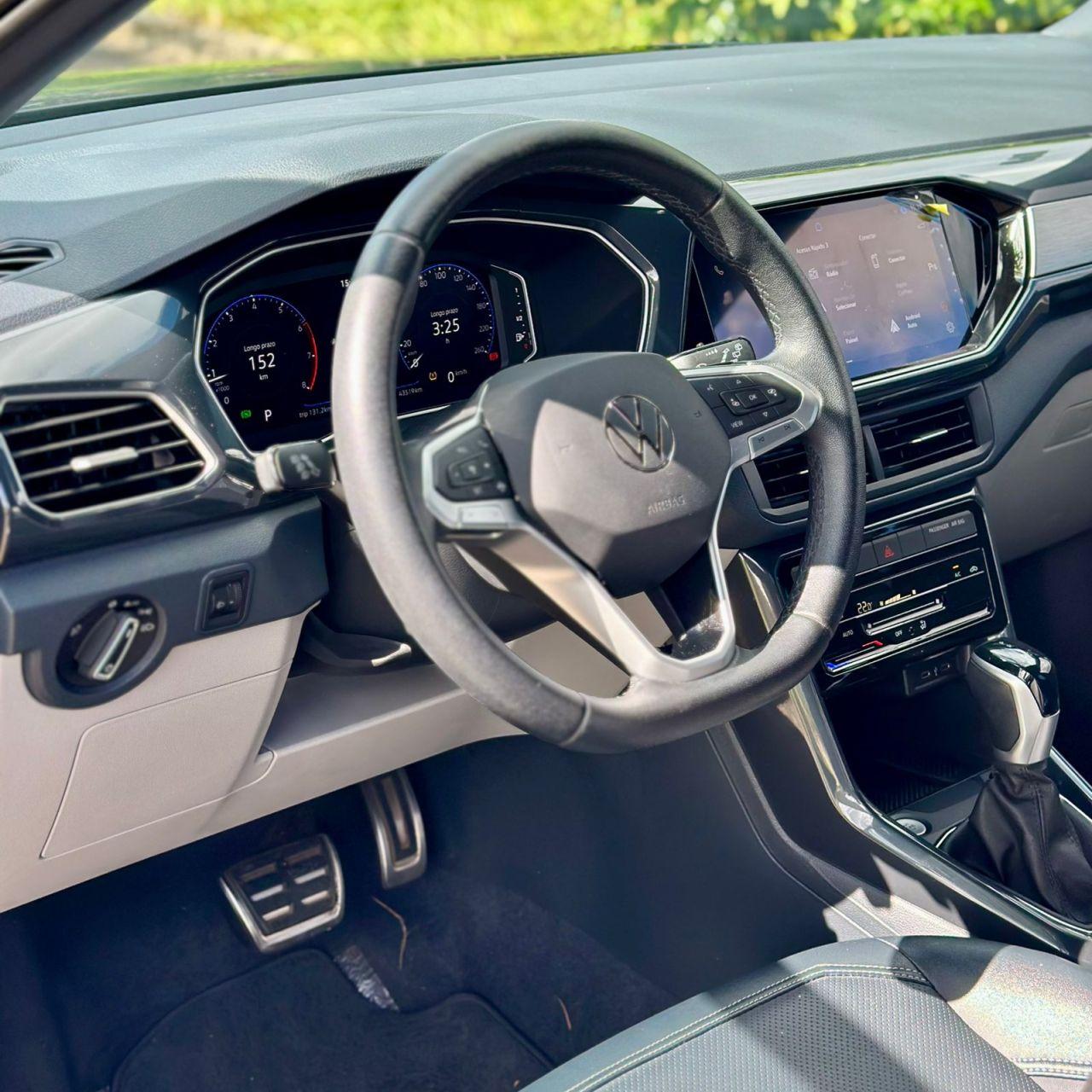 VOLKSWAGEN T-Cross - Foto