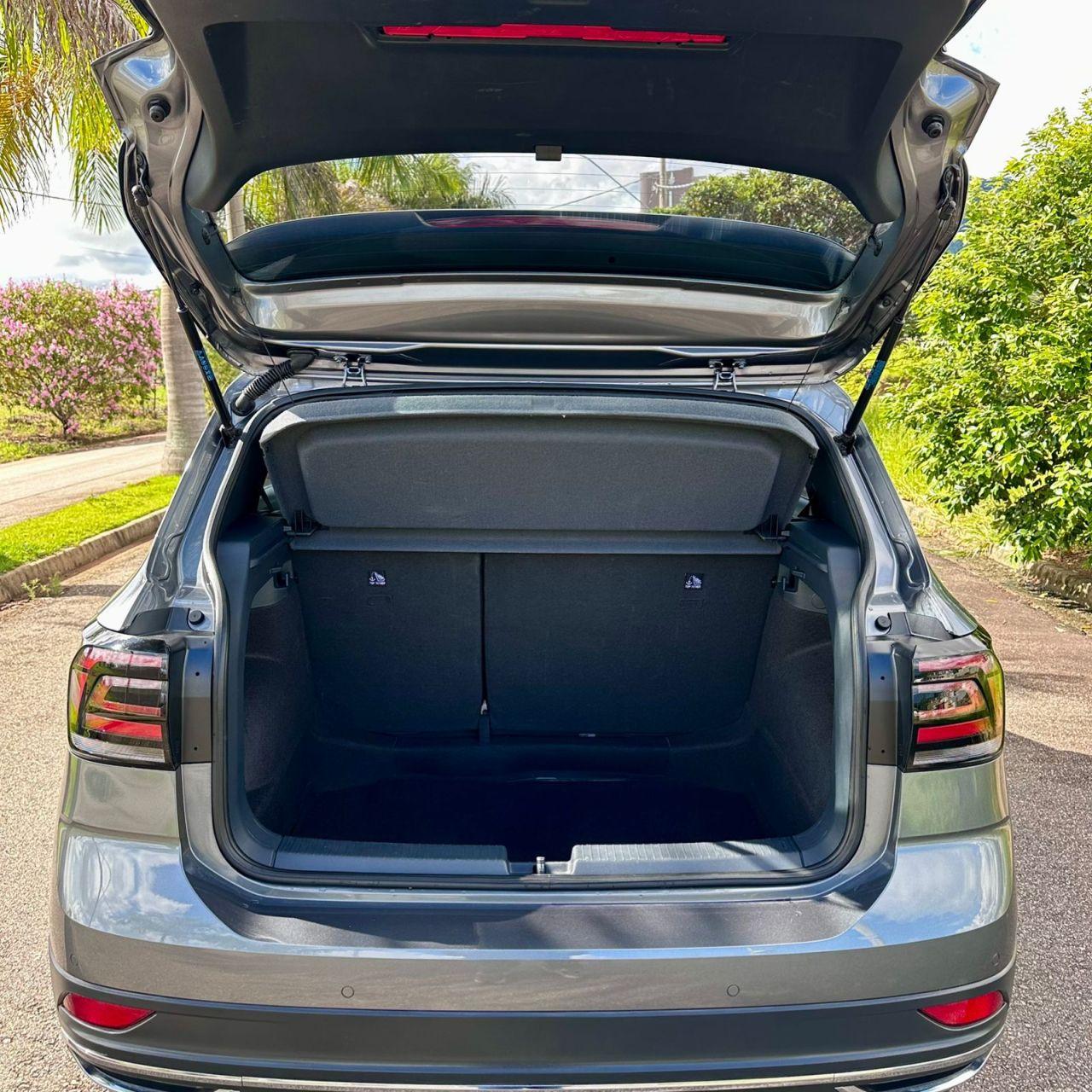 VOLKSWAGEN T-Cross - Foto