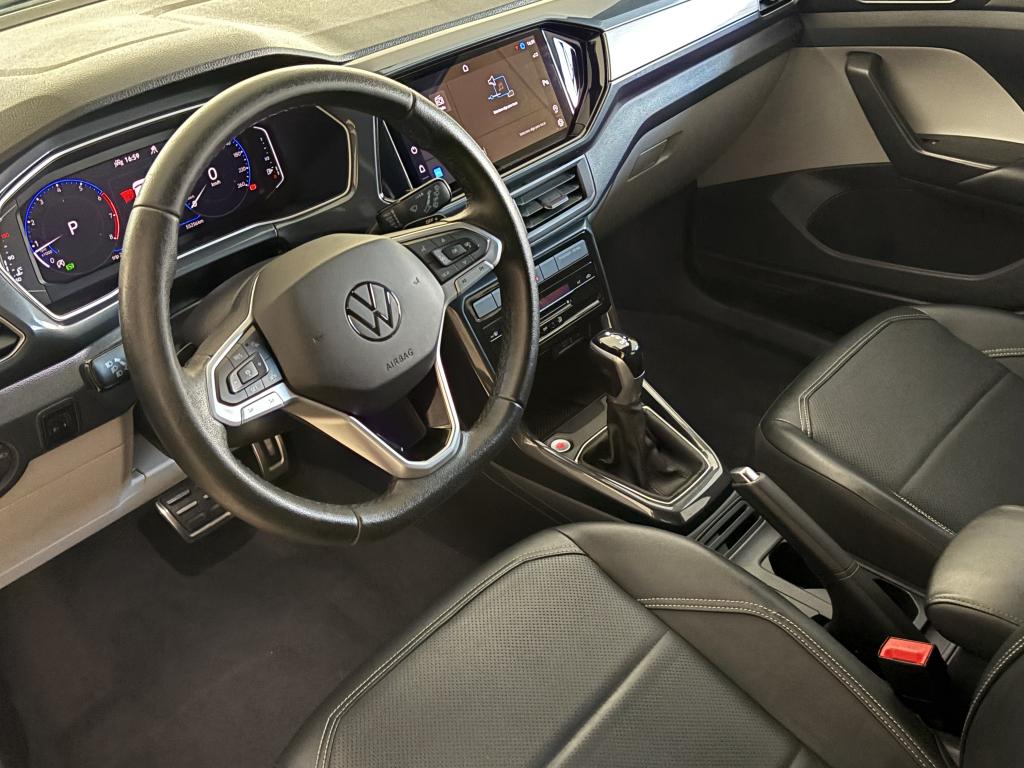 VOLKSWAGEN T-Cross - Foto