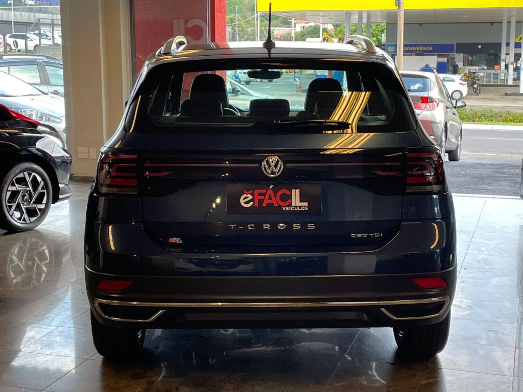 VOLKSWAGEN T-Cross - Foto
