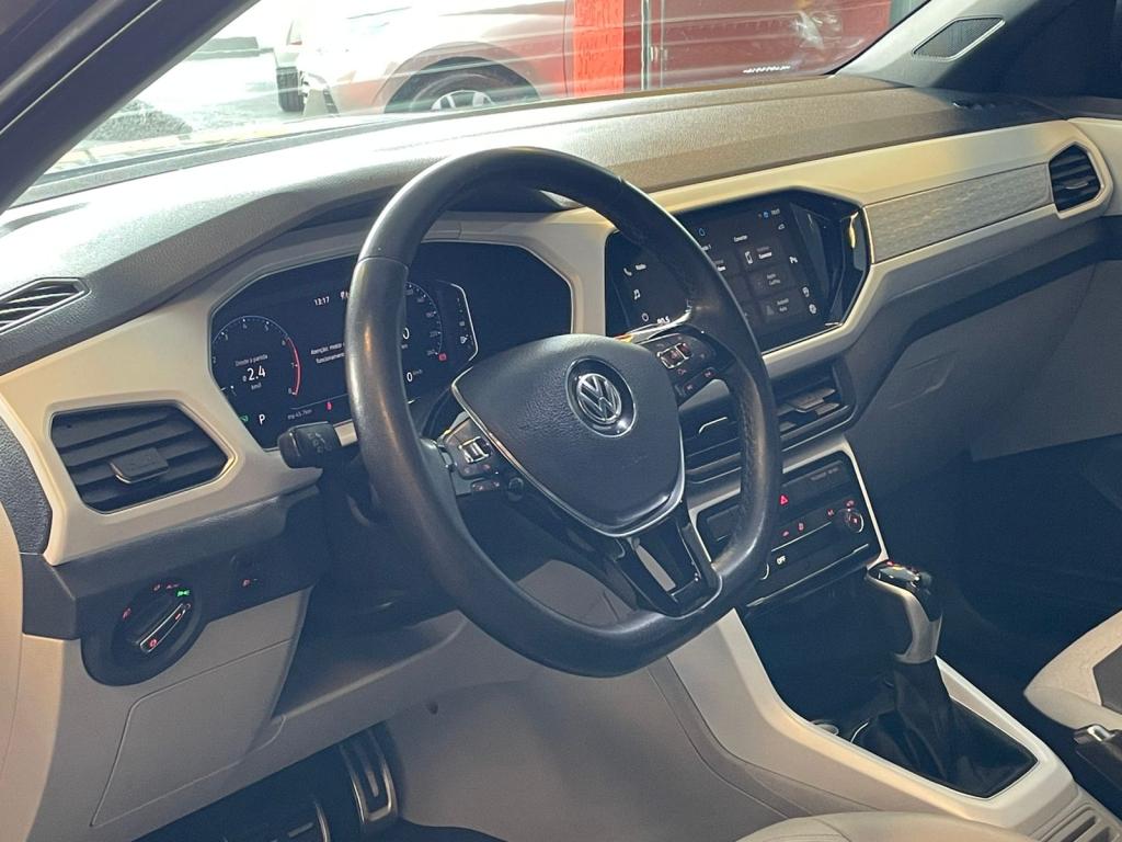 VOLKSWAGEN T-Cross - Foto