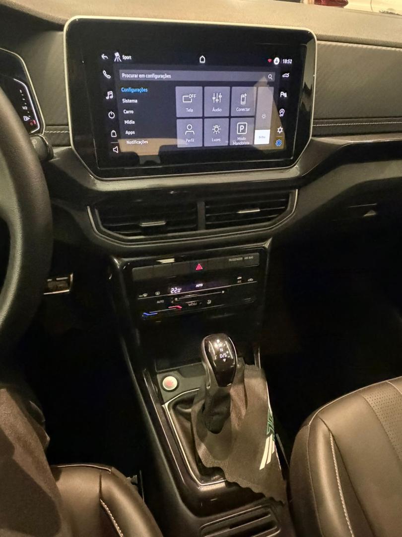 VOLKSWAGEN T-Cross - Foto