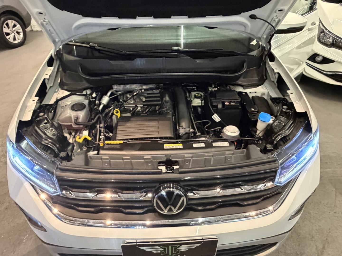 VOLKSWAGEN T-Cross - Foto