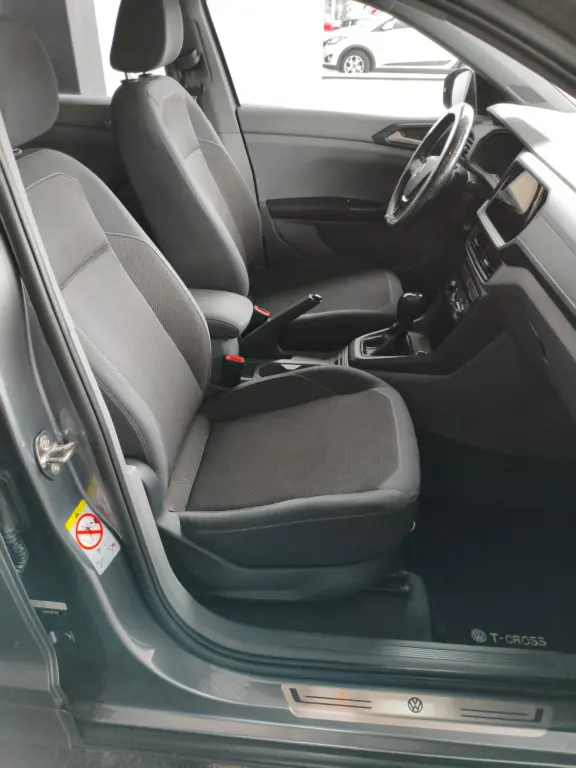 VOLKSWAGEN T-Cross - Foto