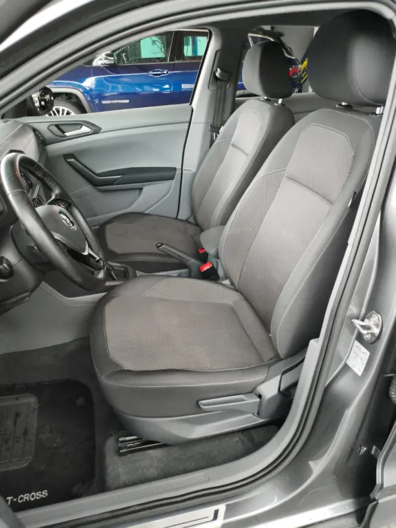 VOLKSWAGEN T-Cross - Foto