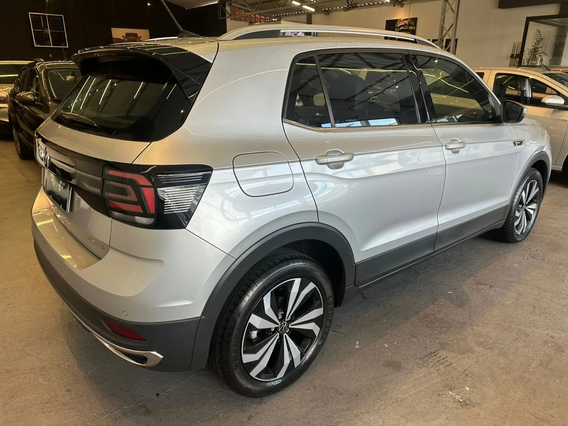 VOLKSWAGEN T-Cross - Foto