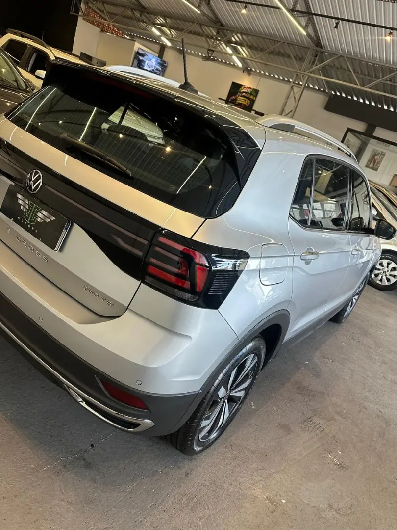 VOLKSWAGEN T-Cross - Foto